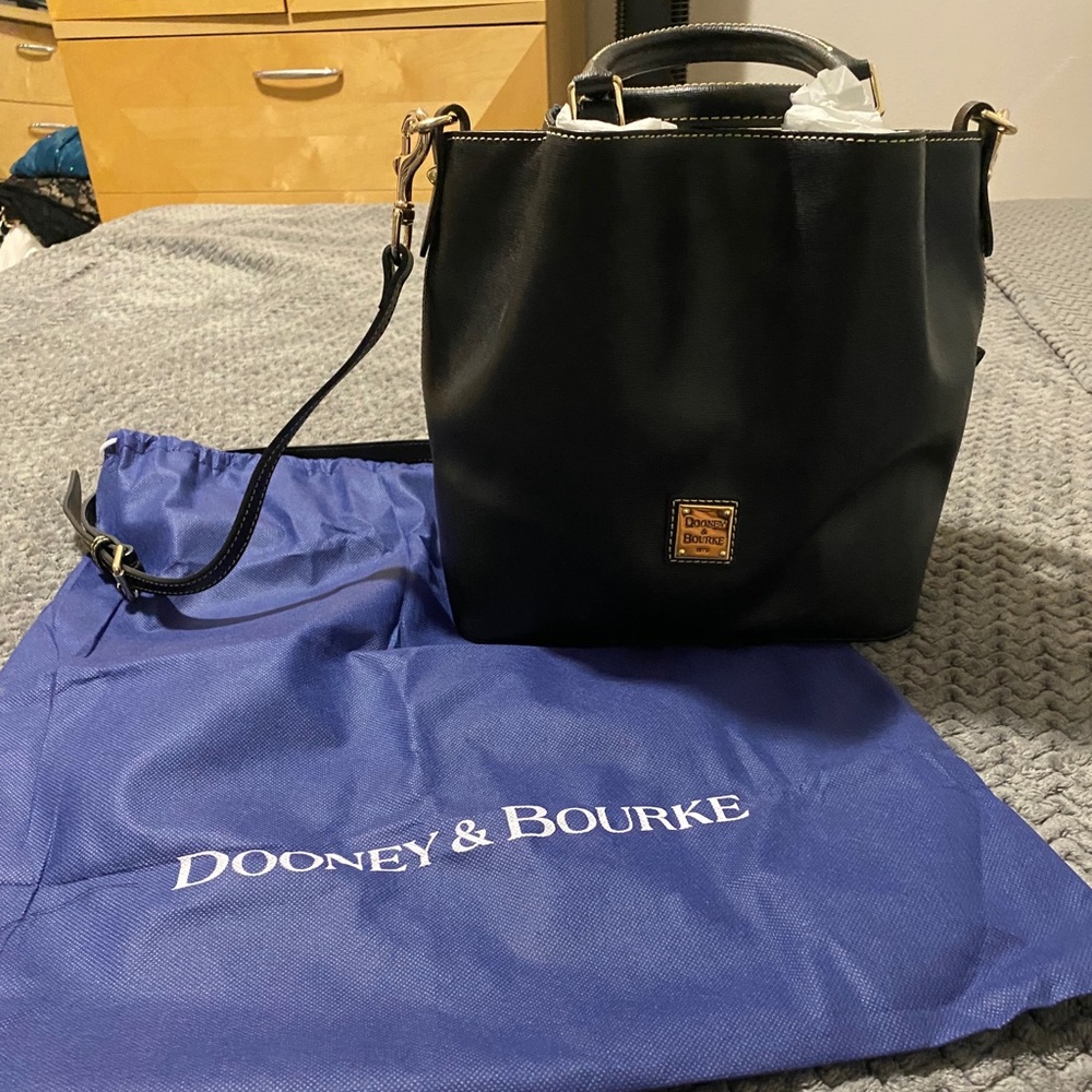 Dooney & Bourke purse